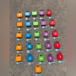 Lakeshore Learning Alphabet Learning Locks